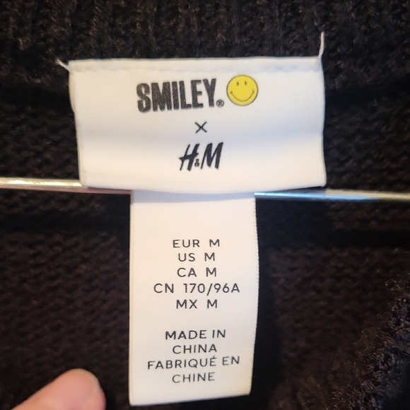 H&M Black Sweater with Yellow Smiley Face - Picture 2 of 5